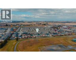 100 GARINGER Crescent - 33