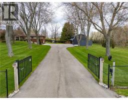 15 ORKNEY Road - 33