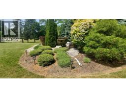 2 IRONGATE Drive - 8