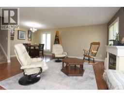 15 WOODFIELD Avenue - 11