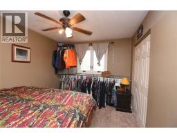 15 WOODFIELD Avenue - 21