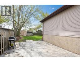 15 WOODFIELD Avenue - 33