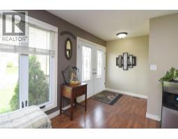 15 WOODFIELD Avenue - 8