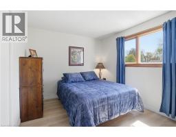 13 FALLINGBROOK Drive - 11