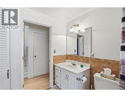 13 FALLINGBROOK Drive - 20
