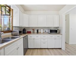 13 FALLINGBROOK Drive - 8