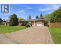 256 MONTCLAIR Crescent - 2