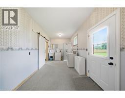 256 MONTCLAIR Crescent - 25