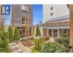 9 COBOURG Street - 35