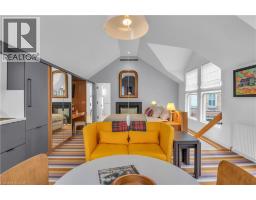 9 COBOURG Street - 44