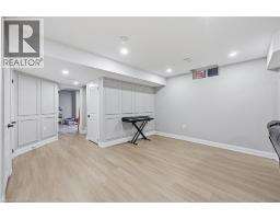 2202 BROOKHAVEN Crescent - 43