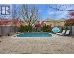 2202 BROOKHAVEN Crescent - 44