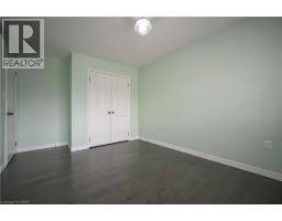 33 HANNON Crescent - 28