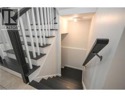 33 HANNON Crescent - 30