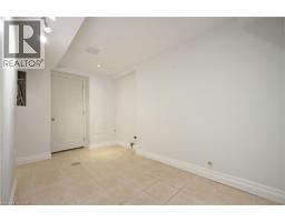33 HANNON Crescent - 36
