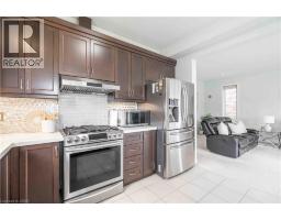 3 NARBONNE Crescent - 24