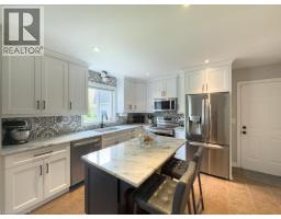 21 MAPLEWOOD Court - 10