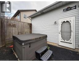 21 MAPLEWOOD Court - 41
