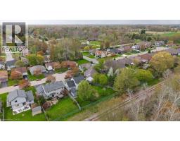 21 MAPLEWOOD Court - 44
