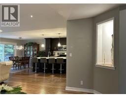 134 ANGLER Avenue - 4