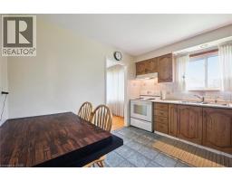 37 MOFFATT Avenue - 10