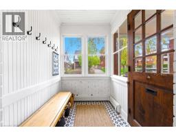 36 LOUISA Street - 4