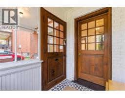 36 LOUISA Street - 5