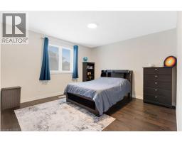 237 WATERBEND Crescent - 32