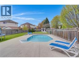 237 WATERBEND Crescent - 46
