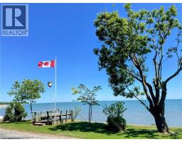 1323 LAKESHORE Road - 10