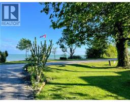 1323 LAKESHORE Road - 3