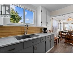 1323 LAKESHORE Road - 32