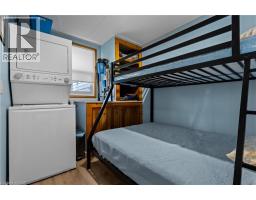 1323 LAKESHORE Road - 39