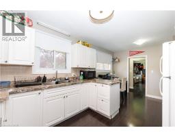 25 WARKDALE Drive - 8