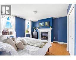 94 PORCHLIGHT Drive - 17