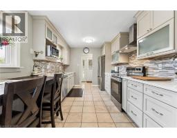 14 MASSEY Street - 16