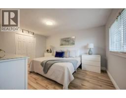 106 PARKLAND Crescent - 24