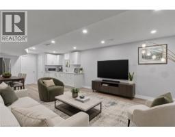 78 ANGELA Crescent - 18