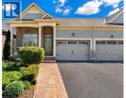 78 ANGELA Crescent - 2
