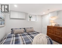 1642 KING Street E - 35