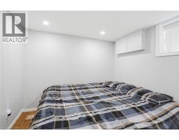 1642 KING Street E - 37