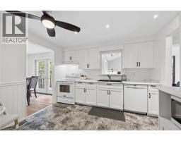 50 LEWIS Crescent - 11