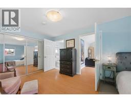 50 LEWIS Crescent - 18