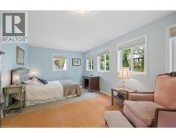 50 LEWIS Crescent - 19