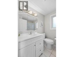 50 LEWIS Crescent - 32