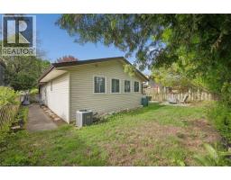 50 LEWIS Crescent - 39