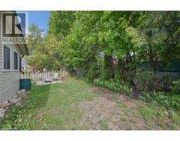 50 LEWIS Crescent - 40