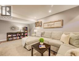 35 HAWKINS Drive - 40