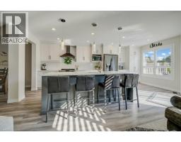 35 HAWKINS Drive - 5