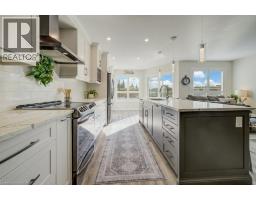 35 HAWKINS Drive - 6